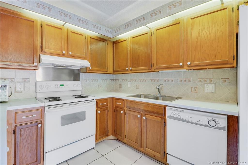 5662 SE Windsong Lane 408