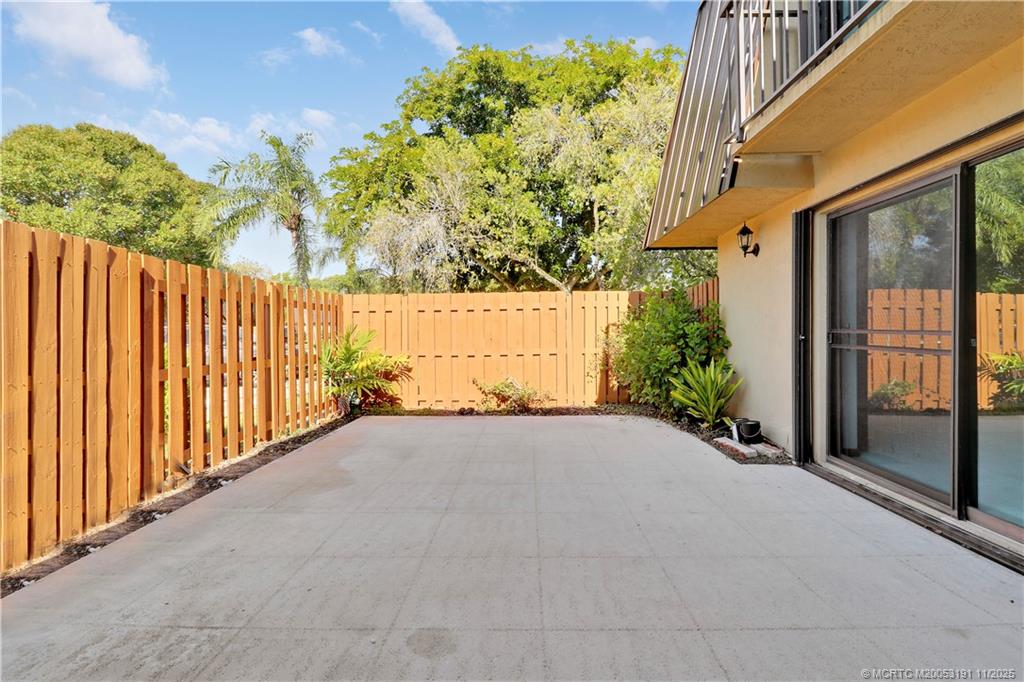 5662 SE Windsong Lane 408