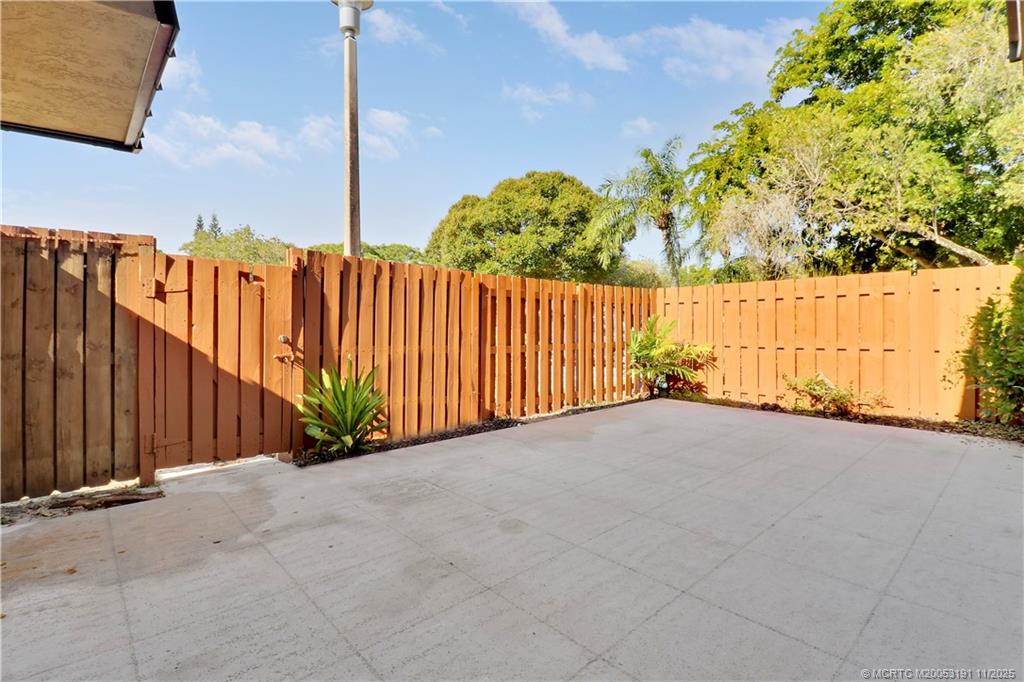 5662 SE Windsong Lane 408