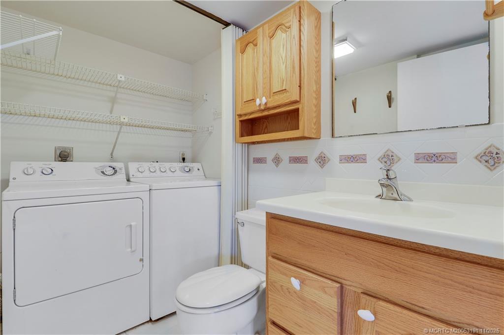 5662 SE Windsong Lane 408