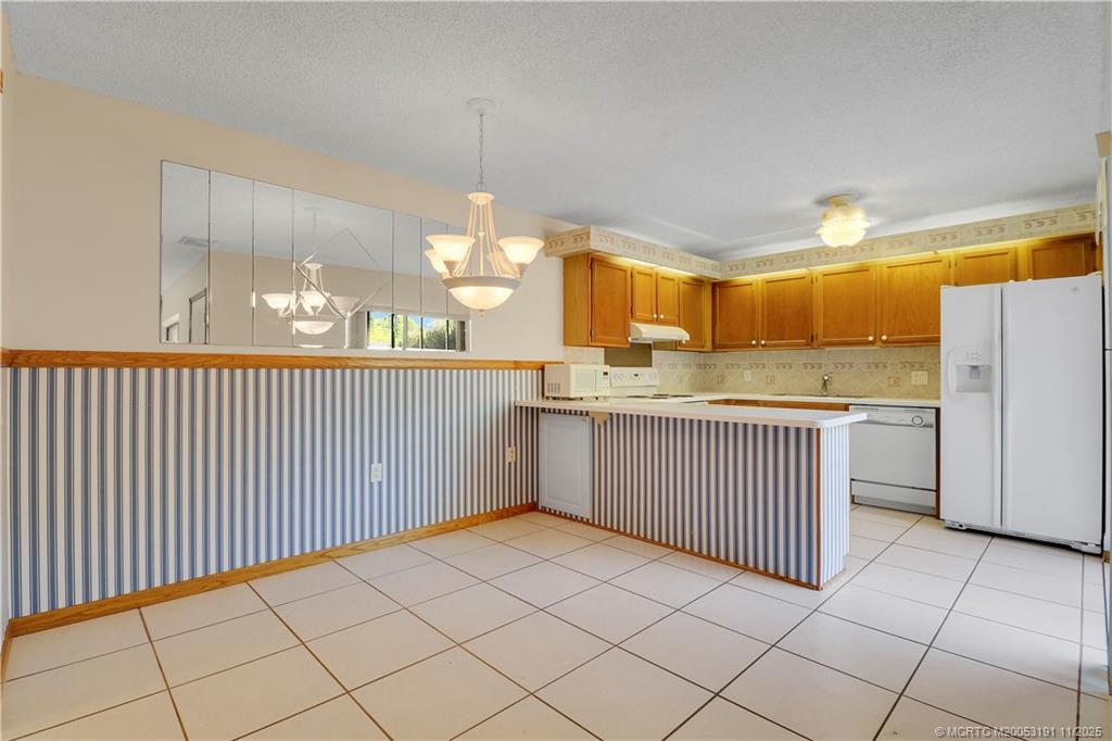 5662 SE Windsong Lane 408