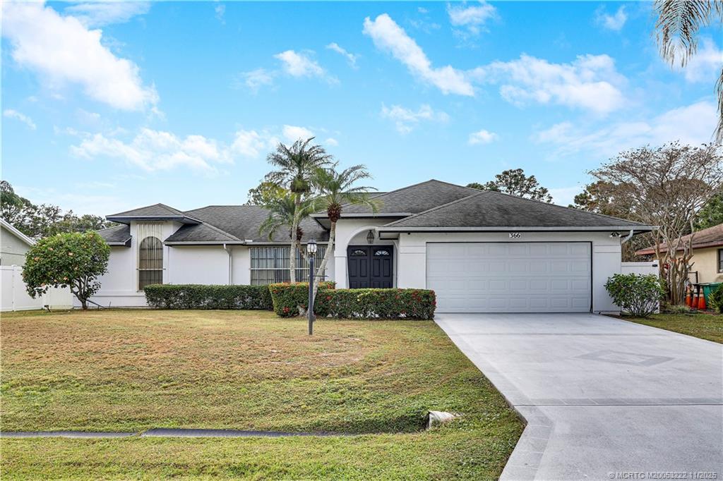 366 SW Eyerly Avenue