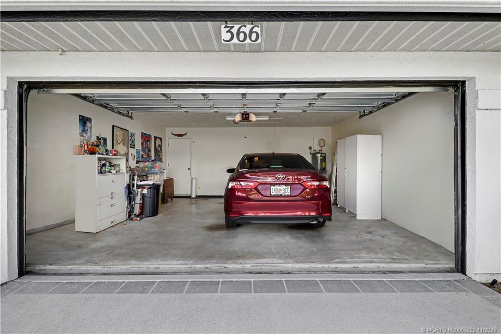 366 SW Eyerly Avenue