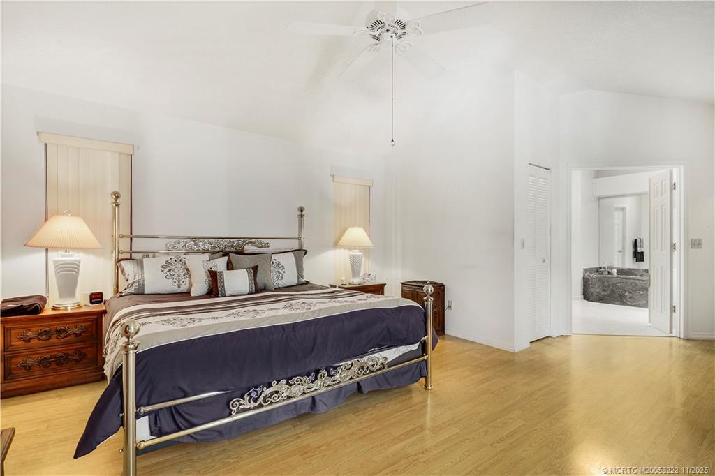 366 SW Eyerly Avenue