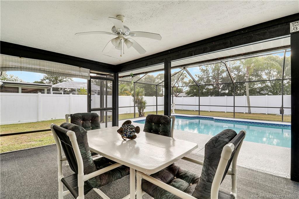 366 SW Eyerly Avenue