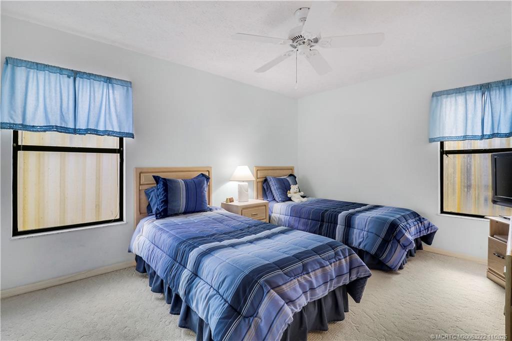 366 SW Eyerly Avenue