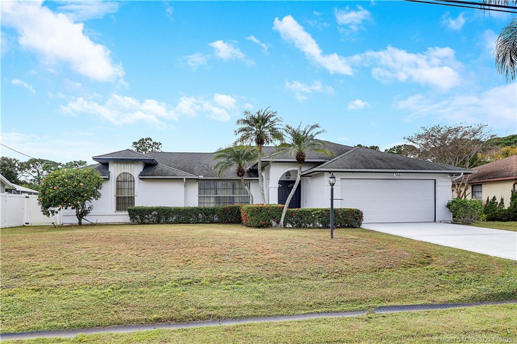 366 SW Eyerly Avenue