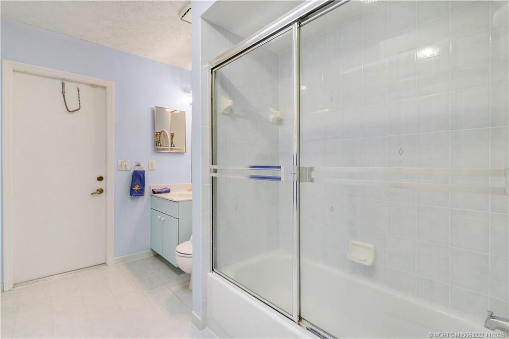 366 SW Eyerly Avenue