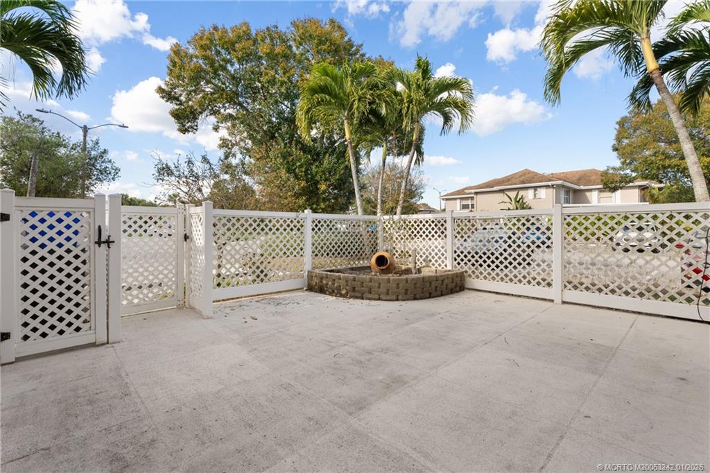 3253 SW Sunset Trace Circle