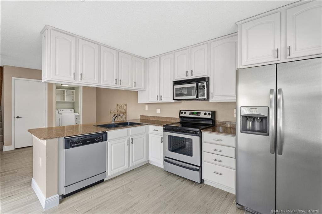 3253 SW Sunset Trace Circle