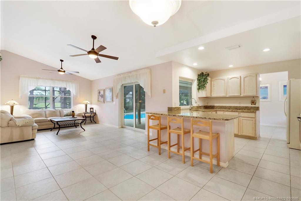 2579 SE Leithgow Street