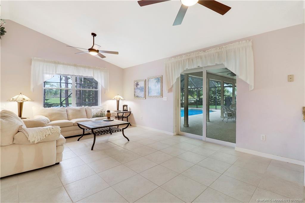 2579 SE Leithgow Street