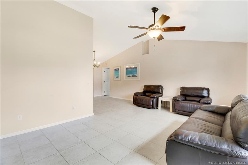 2579 SE Leithgow Street