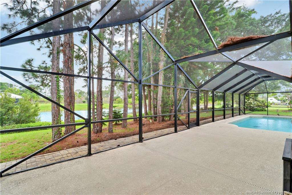 2579 SE Leithgow Street