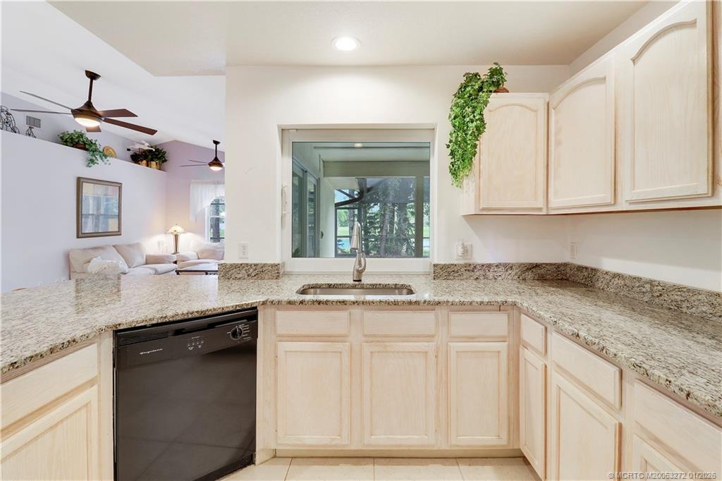 2579 SE Leithgow Street