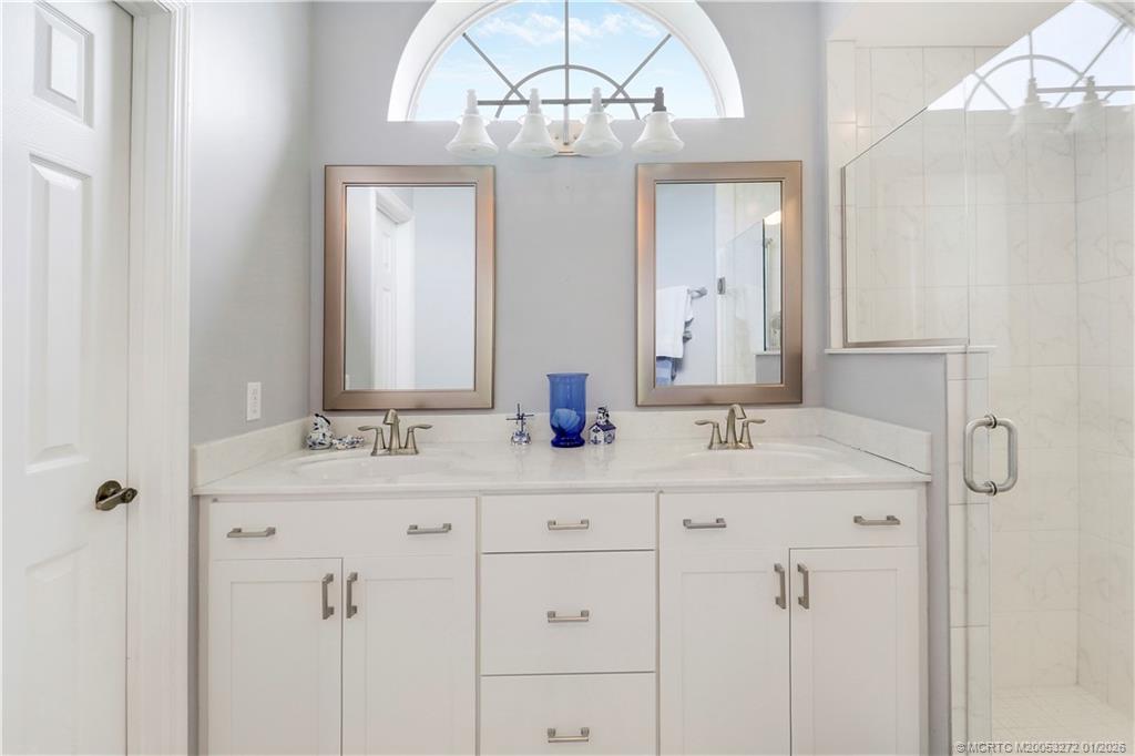 2579 SE Leithgow Street