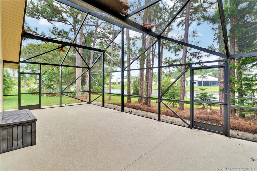 2579 SE Leithgow Street