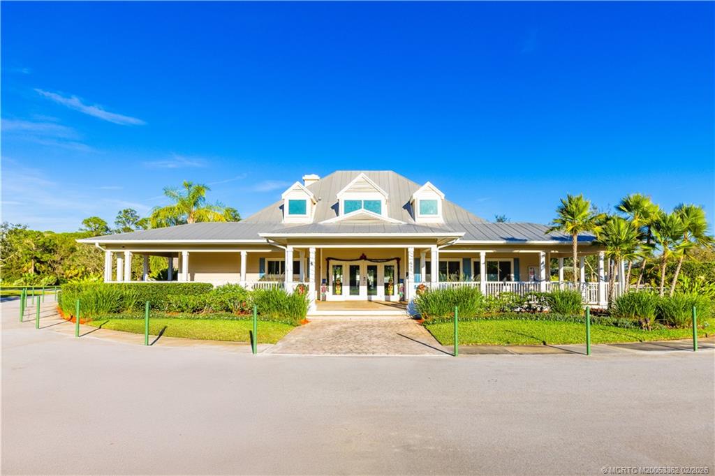 668 NE Waters Edge Lane