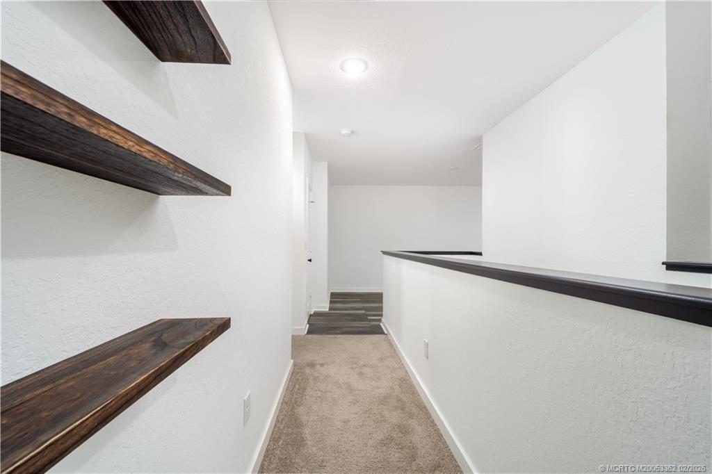 668 NE Waters Edge Lane