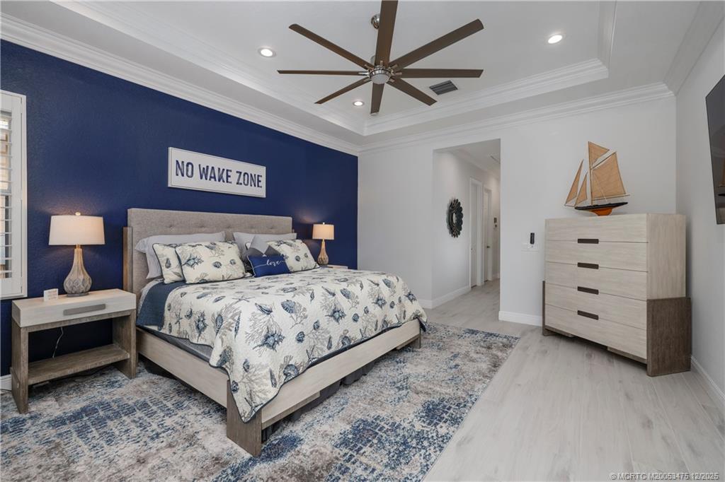 467 SW Lost River Road