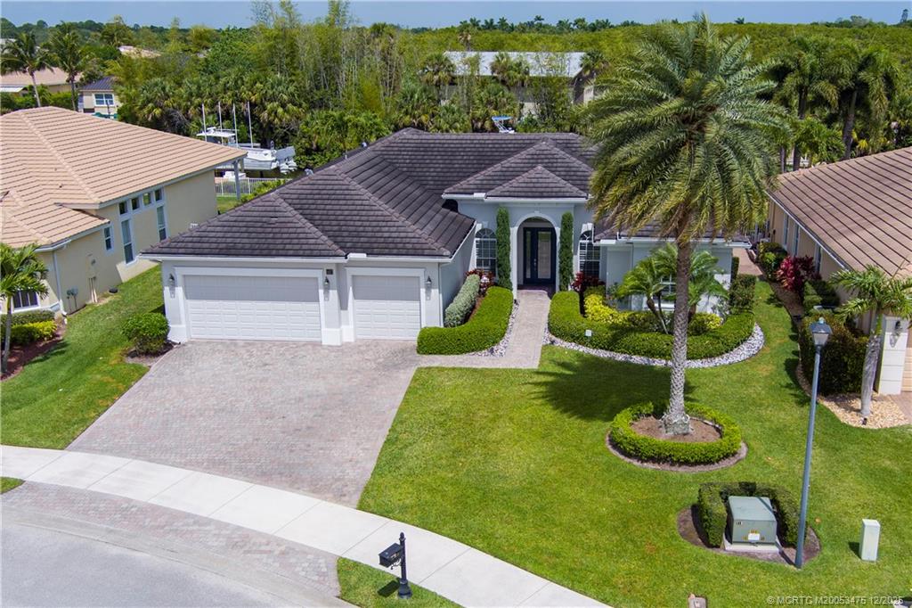 467 SW Lost River Road