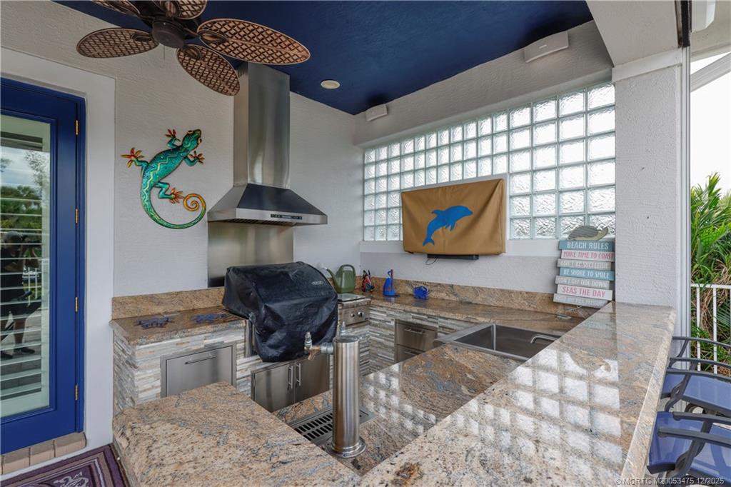 467 SW Lost River Road