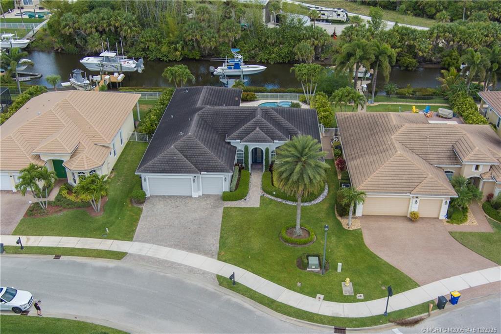 467 SW Lost River Road