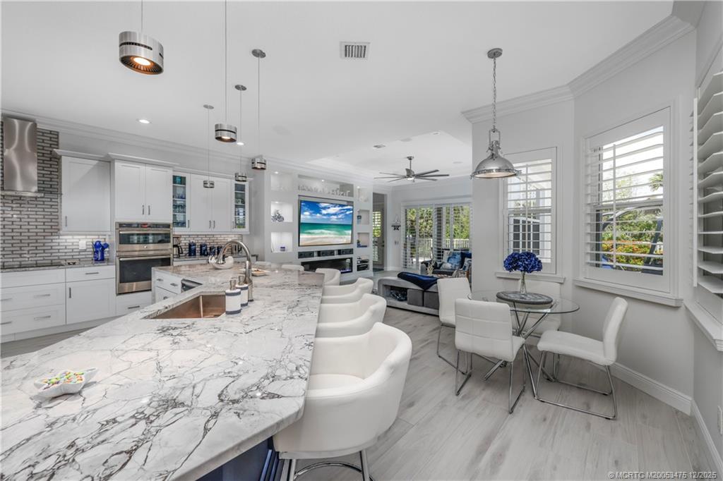 467 SW Lost River Road