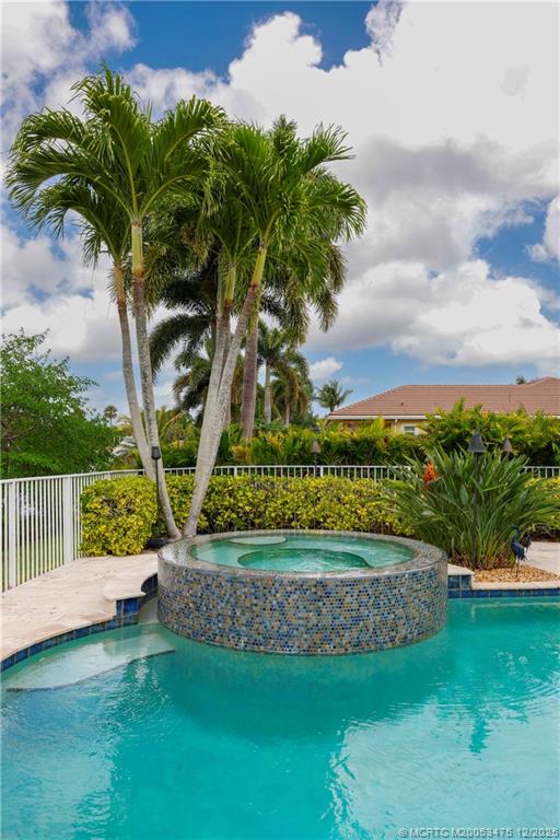 467 SW Lost River Road