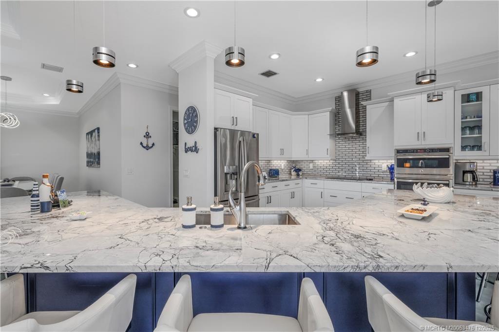 467 SW Lost River Road