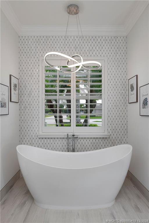 467 SW Lost River Road