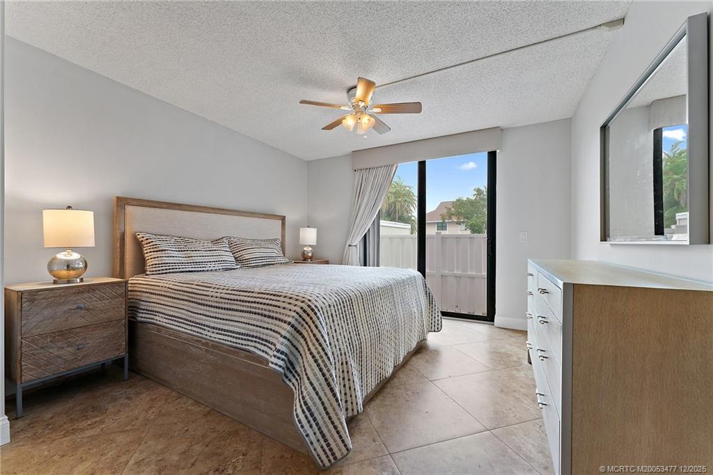 303 NE Golfview Circle