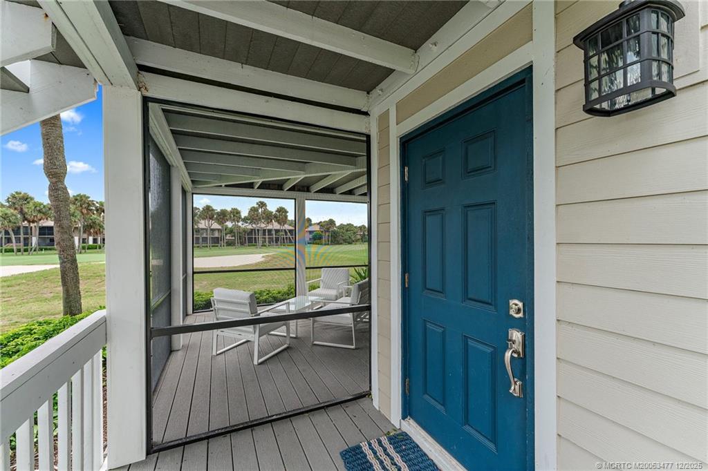 303 NE Golfview Circle