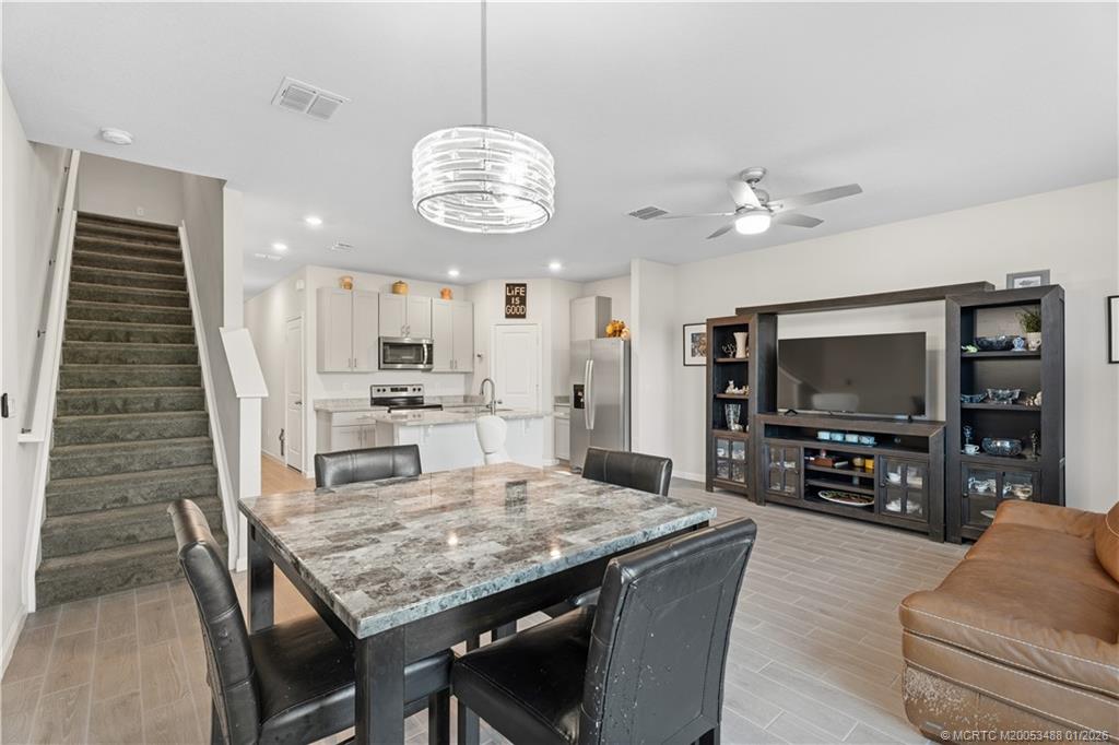 3931 SE Mentmore Lane