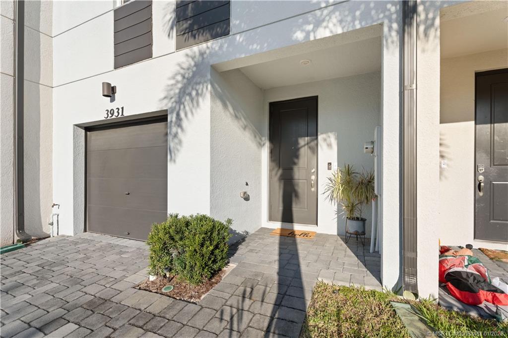 3931 SE Mentmore Lane