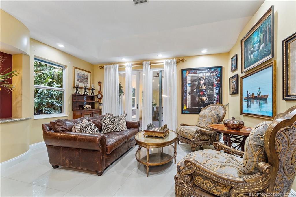 4803 SW Lake Grove Circle