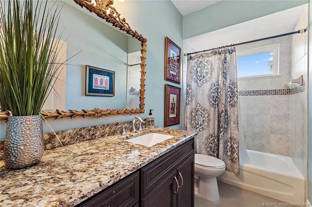 4803 SW Lake Grove Circle