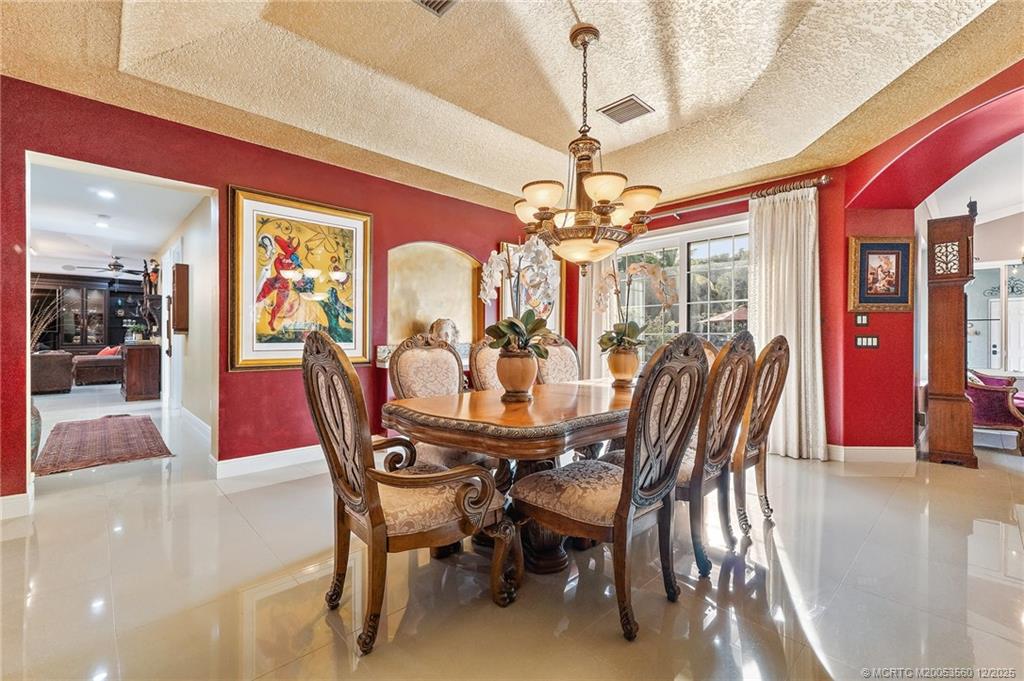 4803 SW Lake Grove Circle