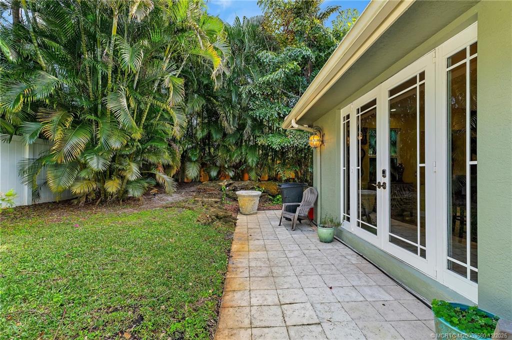 4803 SW Lake Grove Circle