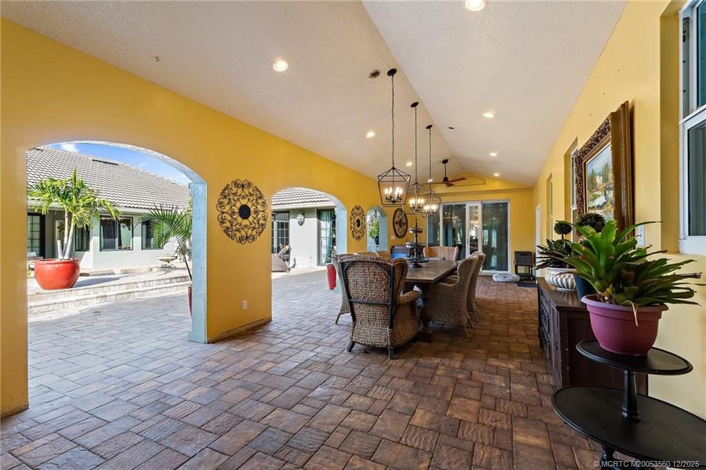 4803 SW Lake Grove Circle
