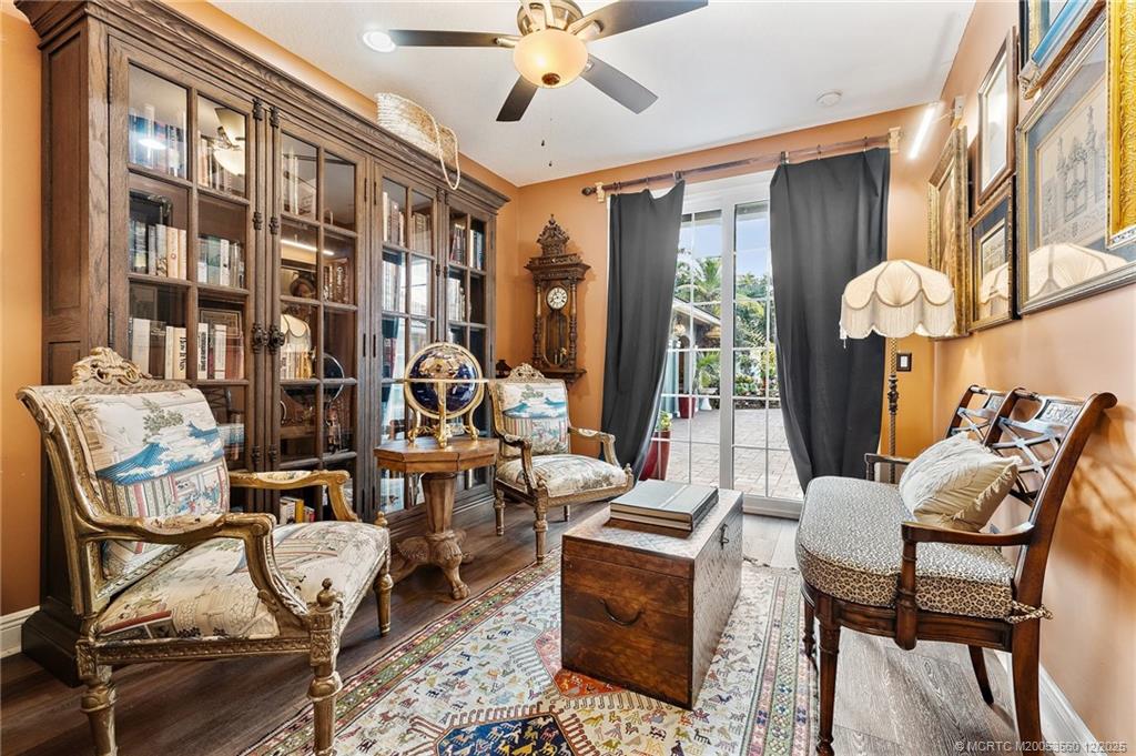 4803 SW Lake Grove Circle