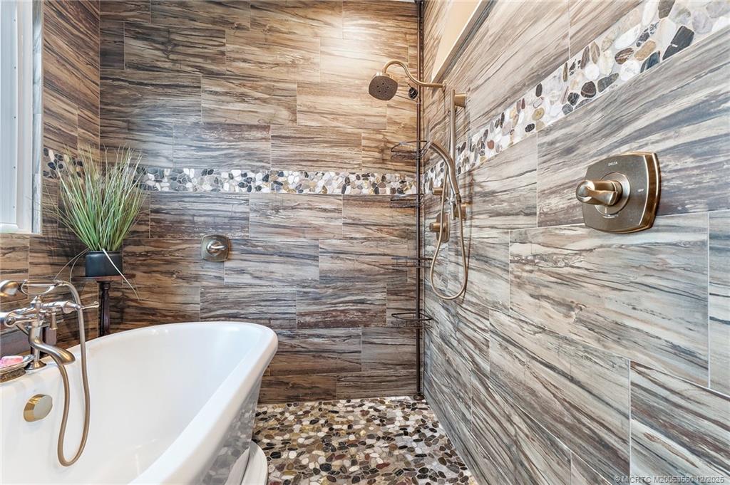 4803 SW Lake Grove Circle