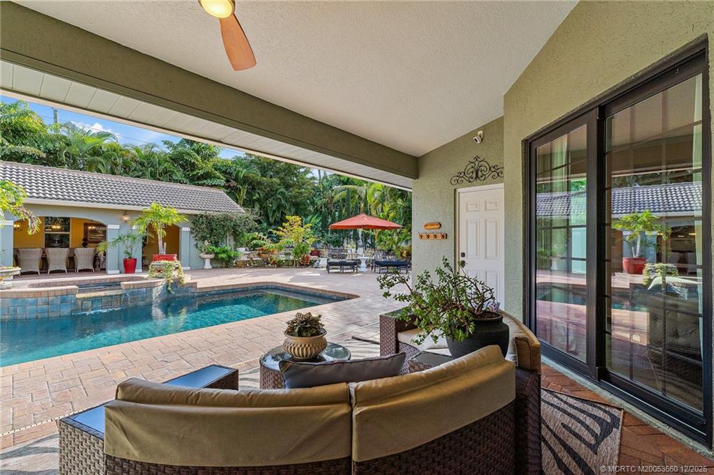 4803 SW Lake Grove Circle