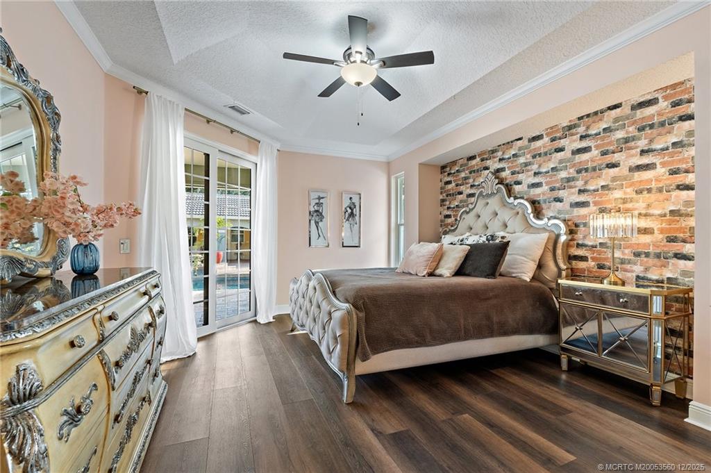 4803 SW Lake Grove Circle