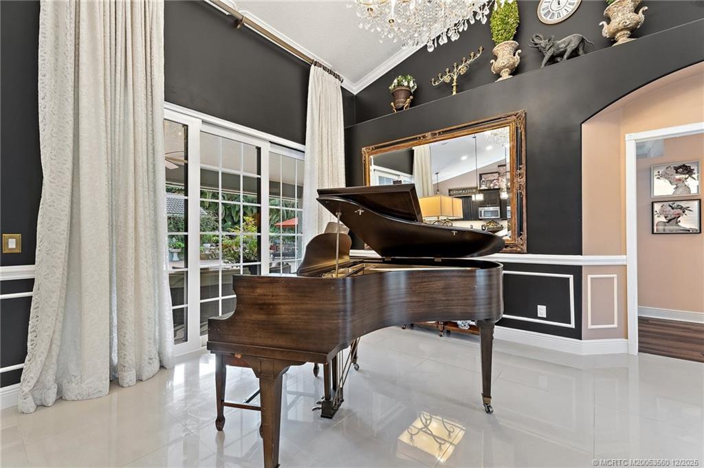 4803 SW Lake Grove Circle