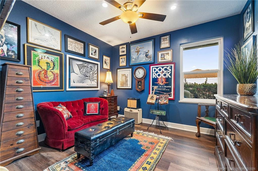 4803 SW Lake Grove Circle