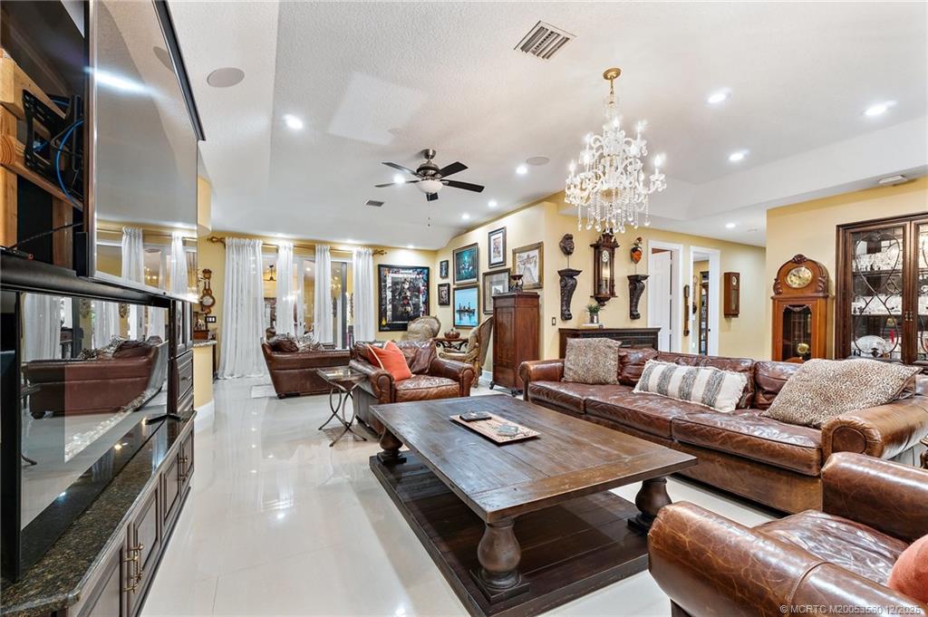 4803 SW Lake Grove Circle