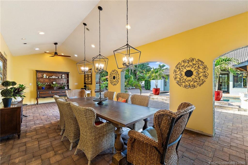 4803 SW Lake Grove Circle