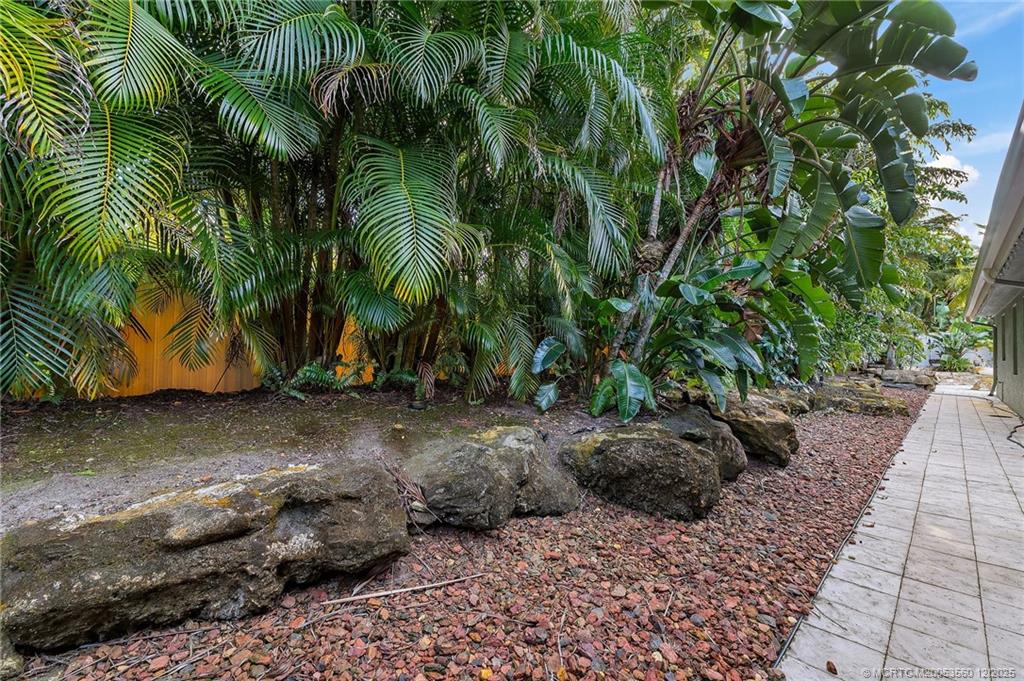 4803 SW Lake Grove Circle