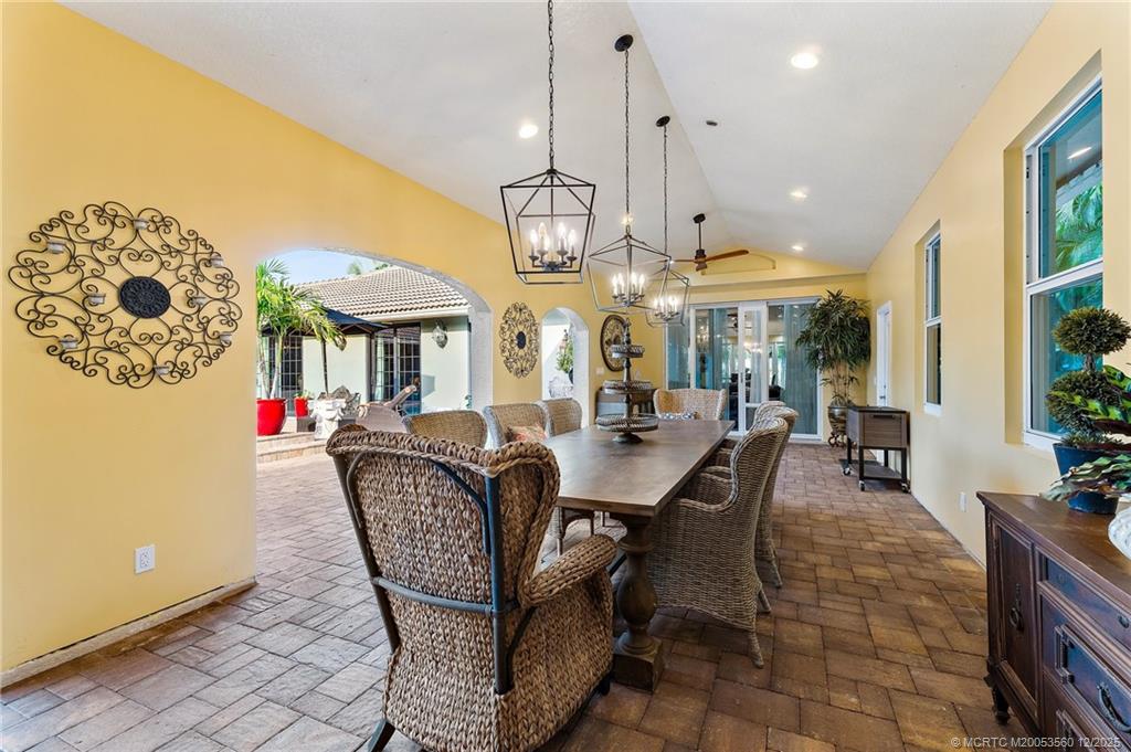 4803 SW Lake Grove Circle